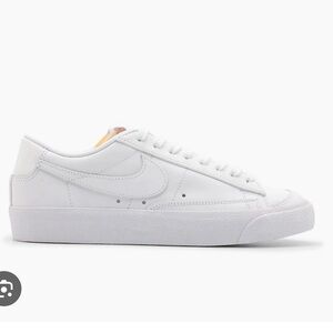 Nike Women’s Blazer low ‘77